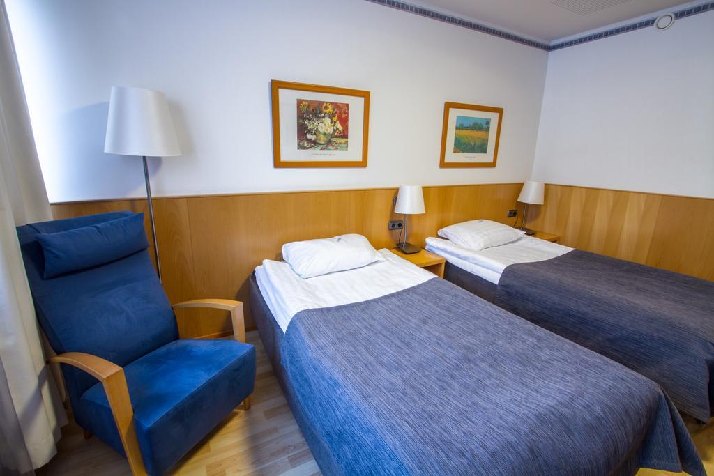 Economy Hotel Savonia Kuopio Buitenkant foto