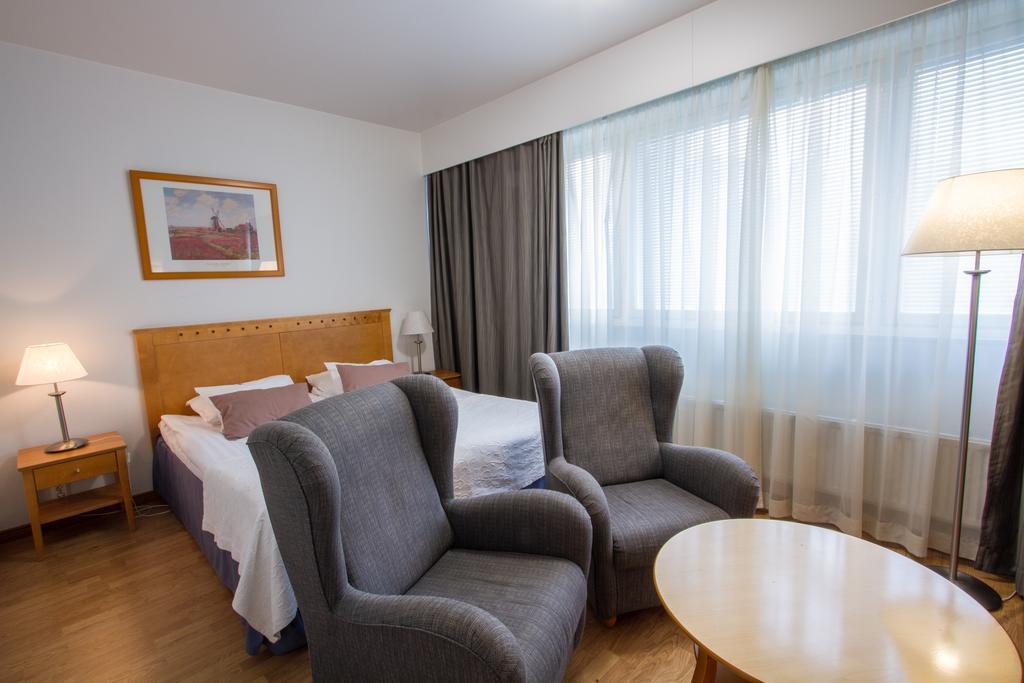 Economy Hotel Savonia Kuopio Buitenkant foto