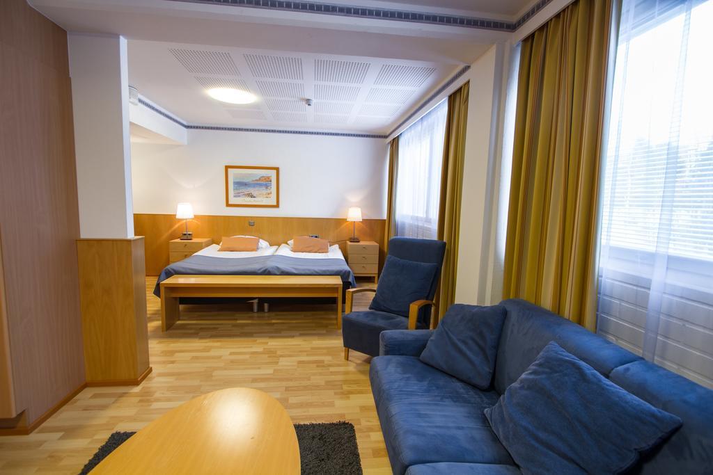 Economy Hotel Savonia Kuopio Buitenkant foto