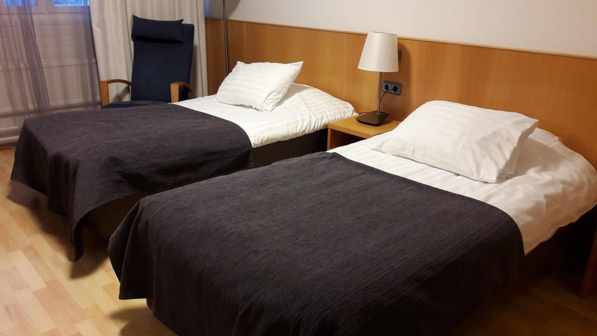 Economy Hotel Savonia Kuopio Buitenkant foto